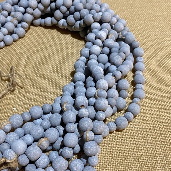 Natural Wooden Bead Garlands on Jute Lot of 5 Gray 74", Beads: ⅜" and ⅝" - Picture 5 of 10